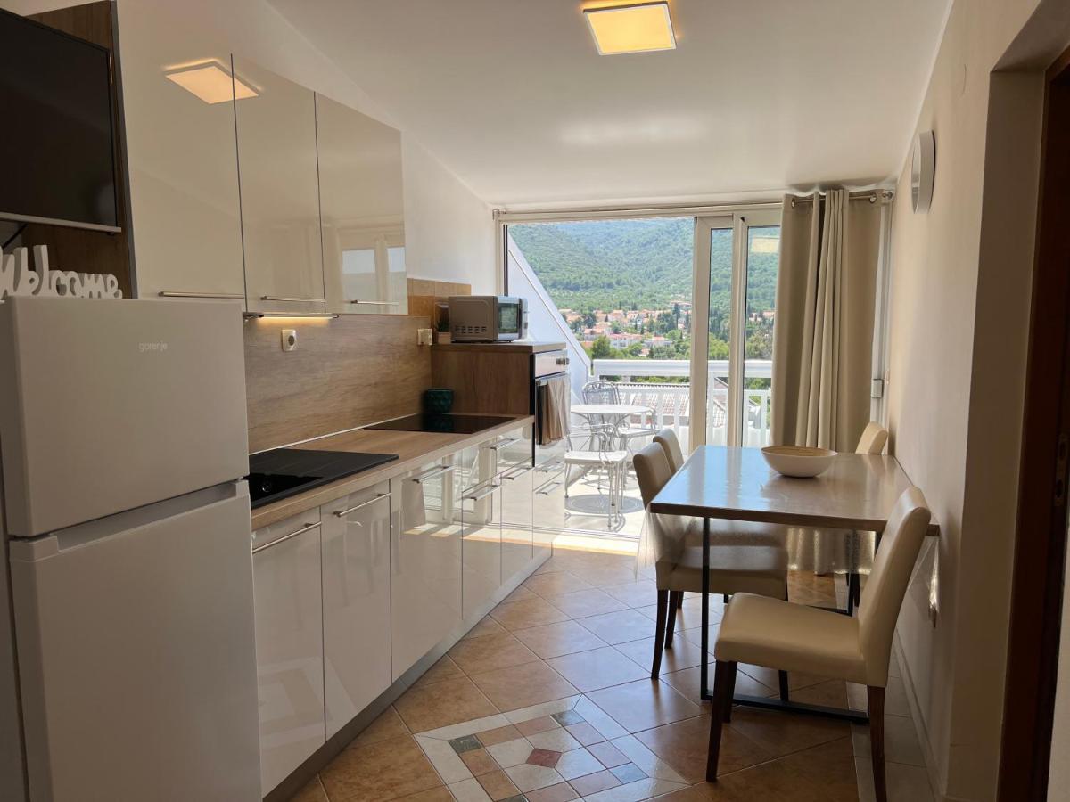 Apartments Ana 스타리 그라드 외부 사진