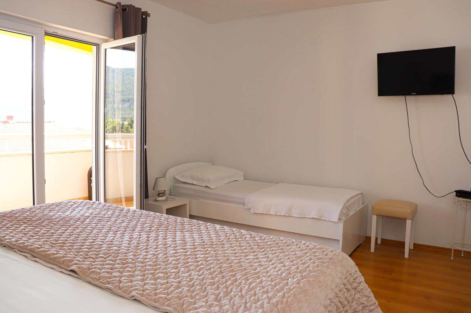 Apartments Ana 스타리 그라드 외부 사진
