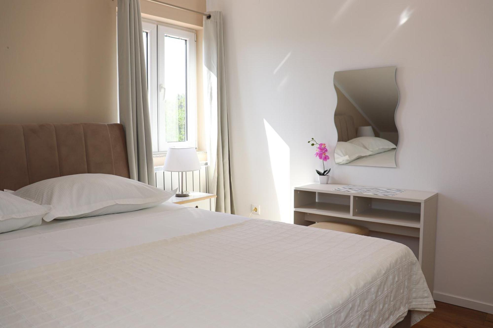 Apartments Ana 스타리 그라드 외부 사진