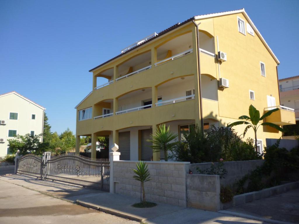 Apartments Ana 스타리 그라드 외부 사진