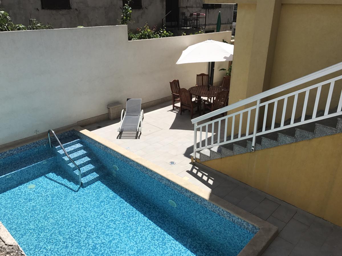Apartments Ana 스타리 그라드 외부 사진
